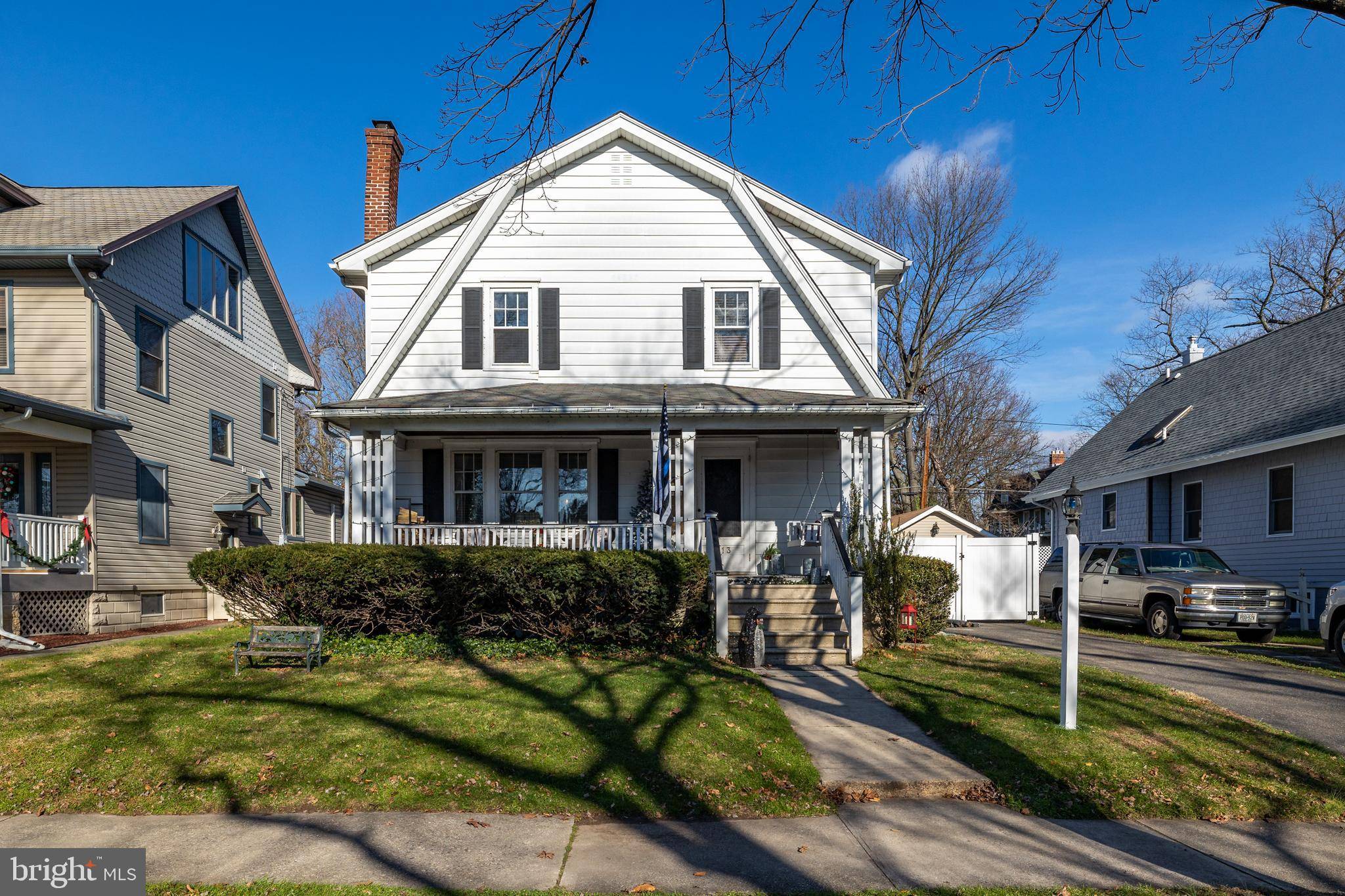 213 ELM AVE, Riverton, NJ 08077