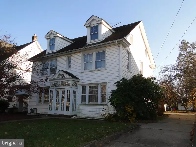 408 E BROAD ST, Quakertown, PA 18951