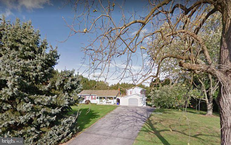 9205 ORCHARD RD, Spring Grove, PA 17362
