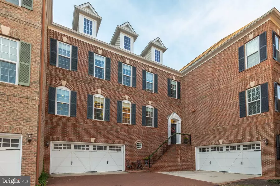 4094 GLENDALE WAY, Fairfax, VA 22030