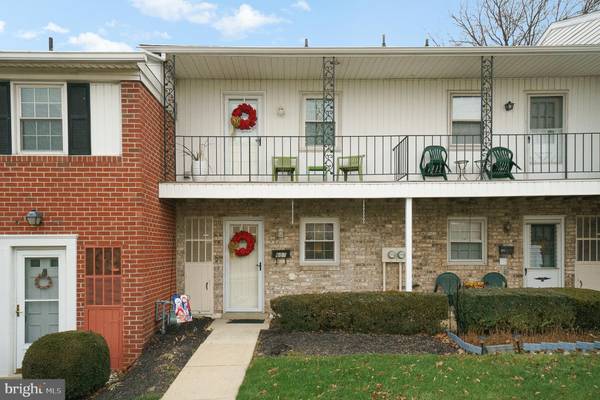 607 COLONY DR, York, PA 17404