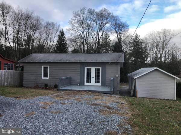 Pine Grove, PA 17963,7 TROUT LN