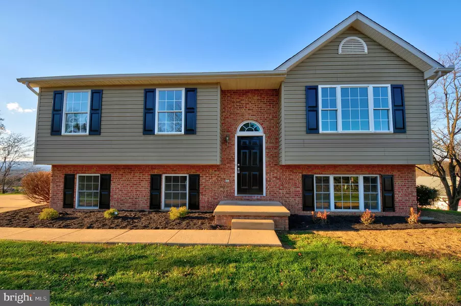 455 STONE CIR, Strasburg, VA 22657