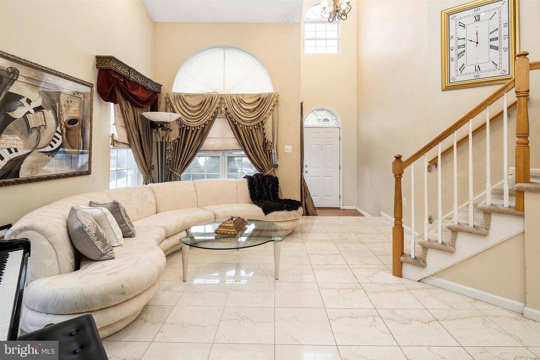 North Brunswick, NJ 08902,51 PIN OAK DR