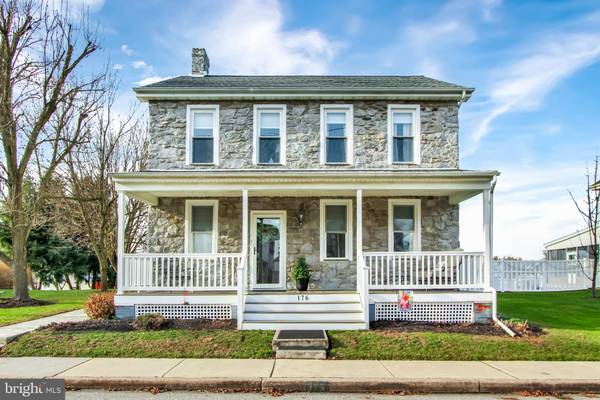 176 N 2ND ST, Mount Wolf, PA 17347