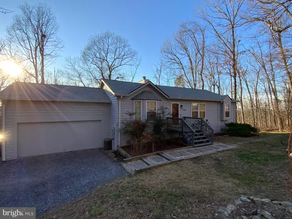 385 RED BIRD LN, Harpers Ferry, WV 25425