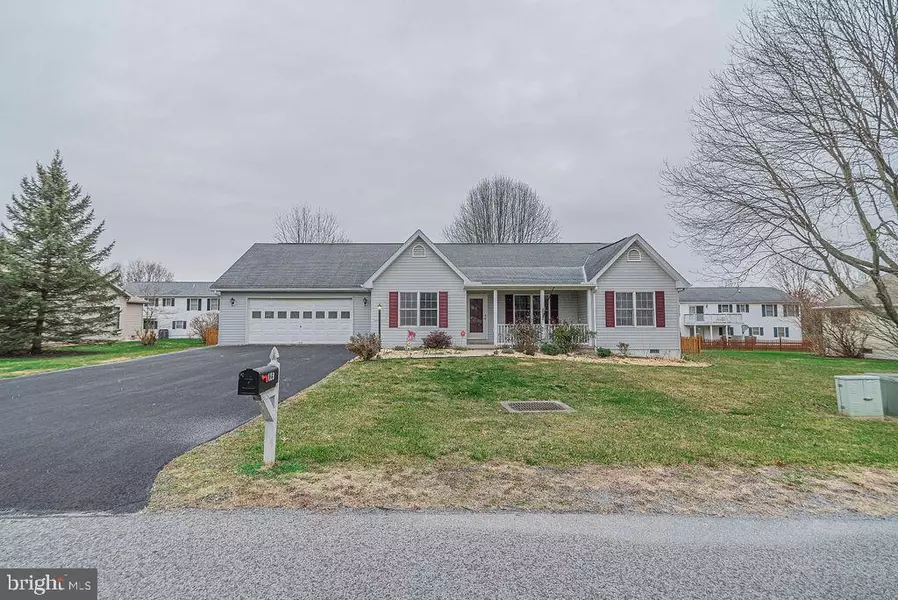 129 JAMESTOWN DR, Falling Waters, WV 25419