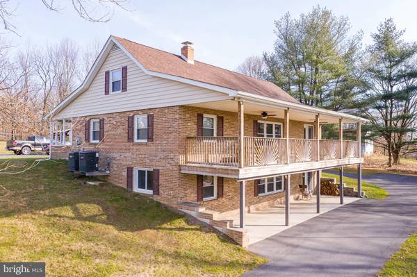 32 CANAL ROAD, Falling Waters, WV 25419