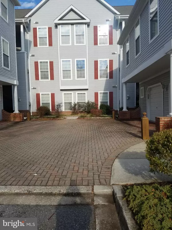 Owings Mills, MD 21117,5004 HOLLINGTON DR #301