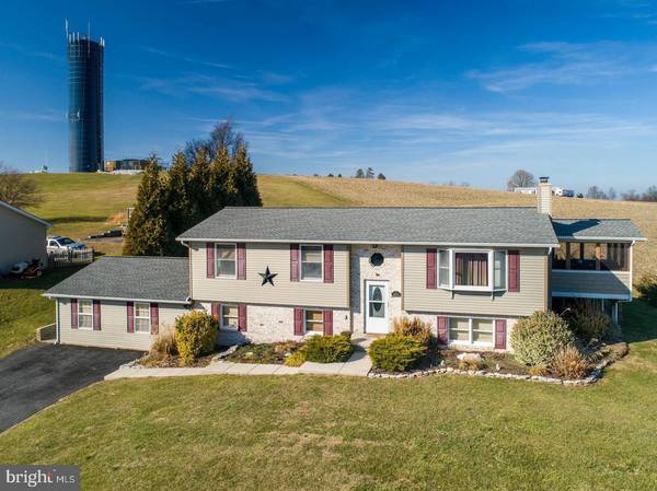 100 MICHELLE WAY, Hanover, PA 17331