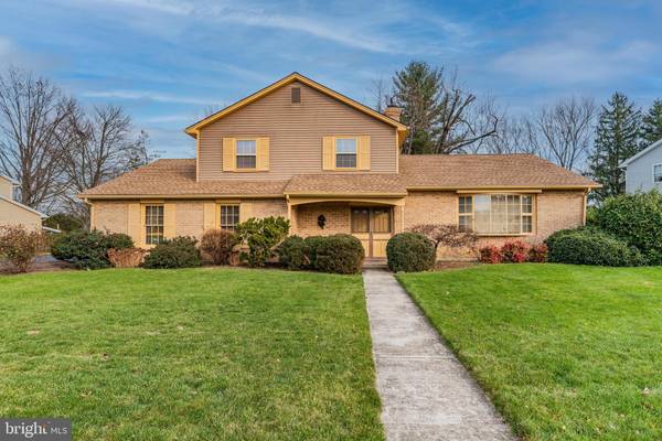 5267 DEERFIELD AVE, Mechanicsburg, PA 17050