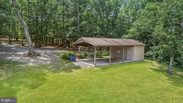 Ridgeley, WV 26753,35 LAKEWOOD DR N