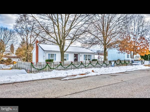 86 SCHOOLHOUSE LN, Windsor, PA 17366