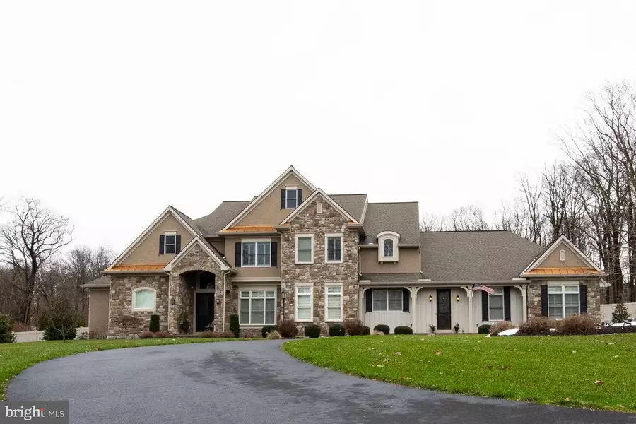 1245 SAND HILL RD, Hummelstown, PA 17036