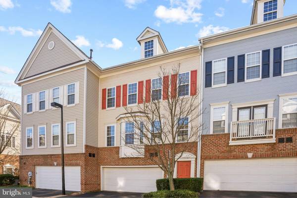 8135 HARPER VALLEY LN #35, Falls Church, VA 22042