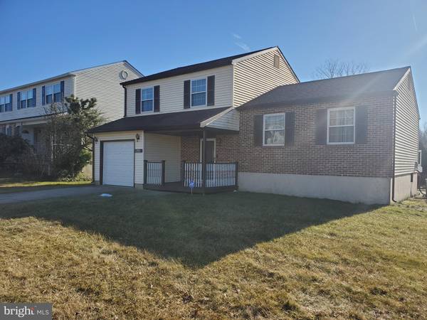 2 WINK DR, Newark, DE 19702