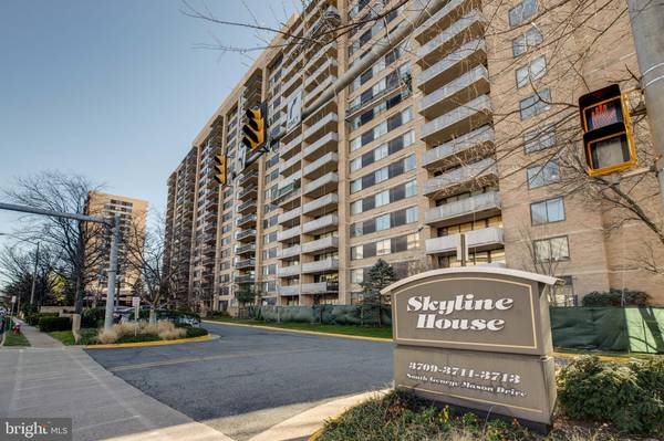 3713 S GEORGE MASON DR #209, Falls Church, VA 22041