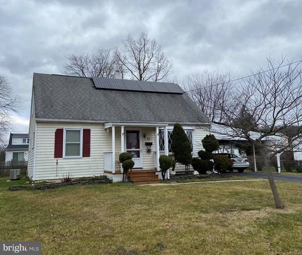 18 LOCUST RD, Bordentown, NJ 08505