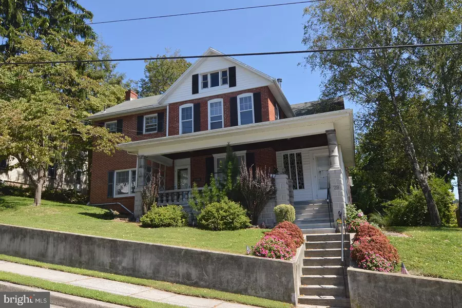 29 N CHURCH ST, Mohnton, PA 19540