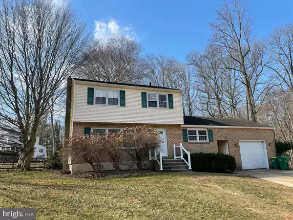 8 W ELGIN CT, Newark, DE 19702