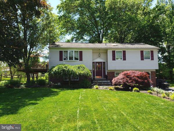 82 N TAMENEND AVE, Doylestown, PA 18901