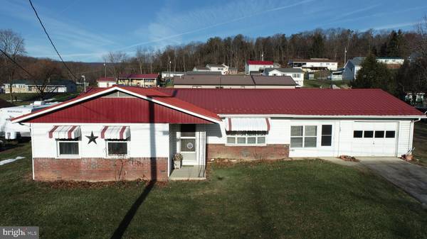 17 ASPEN DR, Lewistown, PA 17044