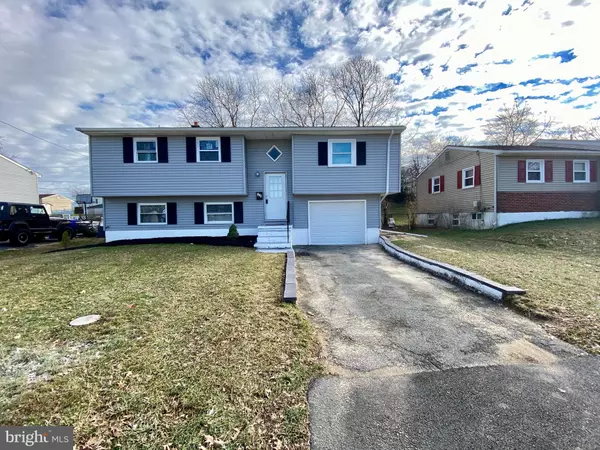 118 W EDINBURGH DR, New Castle, DE 19720