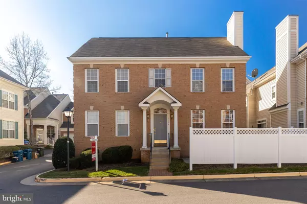 Fort Belvoir, VA 22060,6984 FOREPOND CT