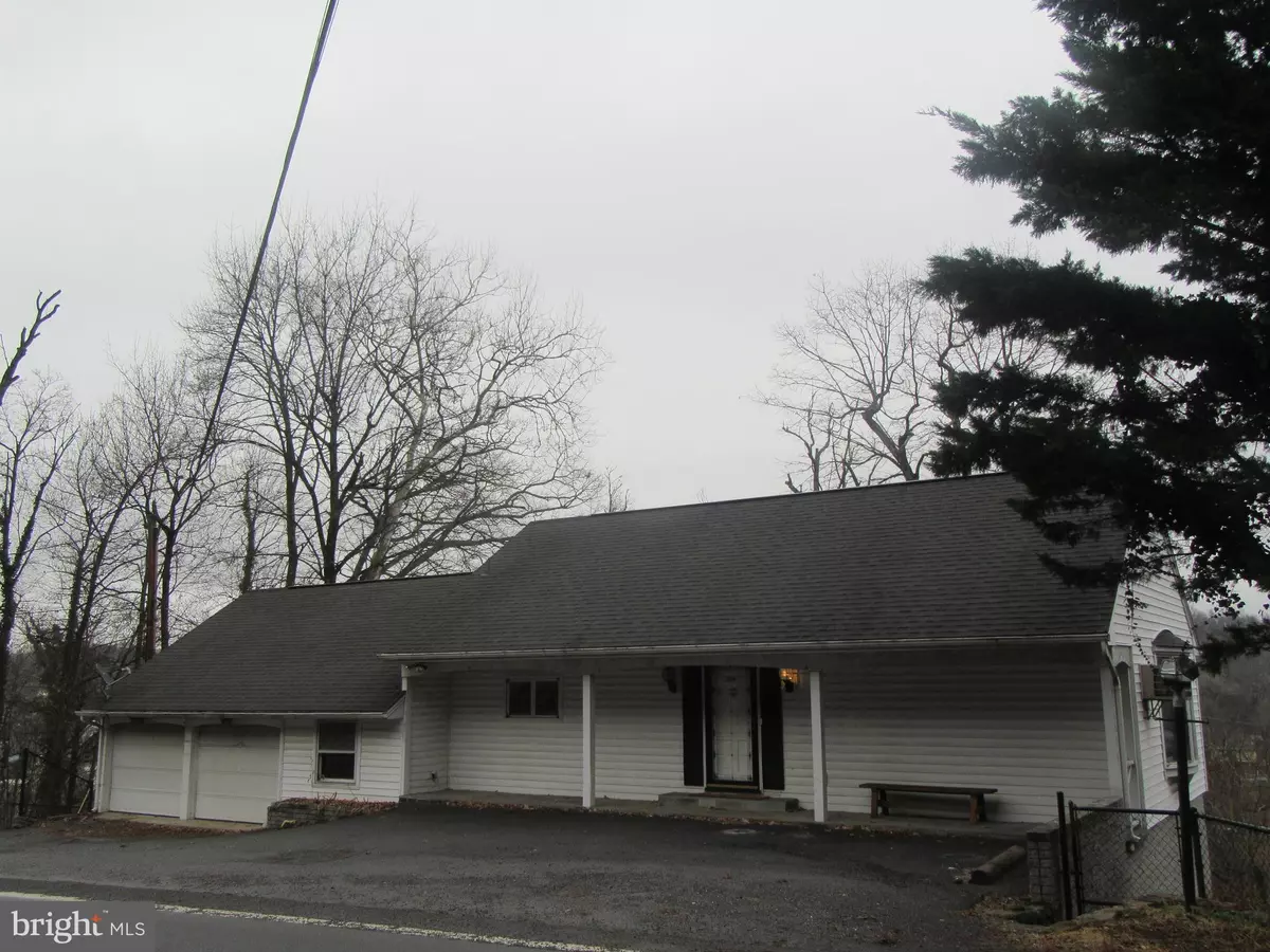 Berkeley Springs, WV 25411,369 CACAPON RD