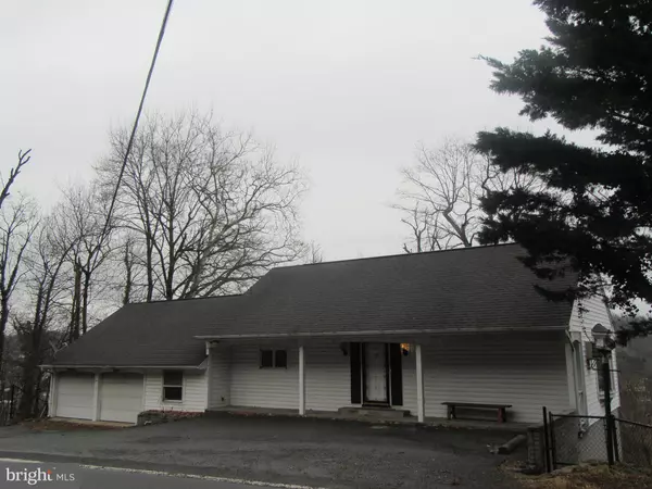 369 CACAPON RD, Berkeley Springs, WV 25411