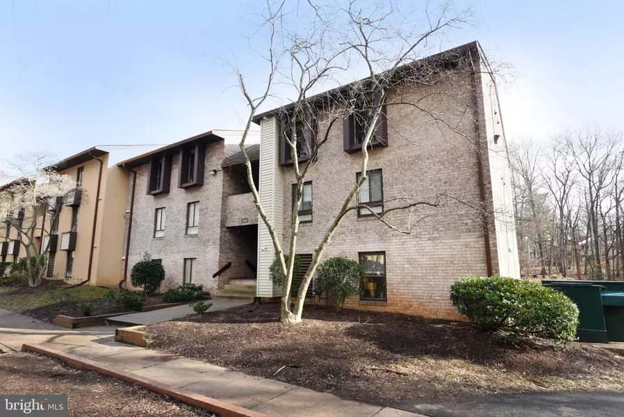 2245 CASTLE ROCK SQ #2B, Reston, VA 20191