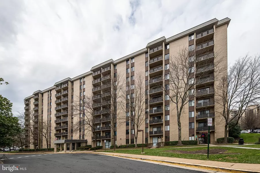 3100 S MANCHESTER ST #802, Falls Church, VA 22044