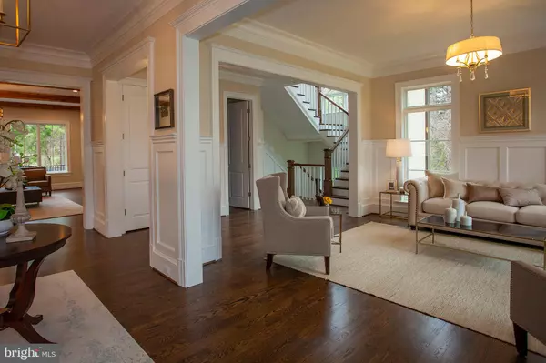 Mclean, VA 22102,1106 TOWLSTON