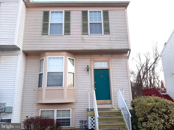 102 DENNY CIR, Newark, DE 19702