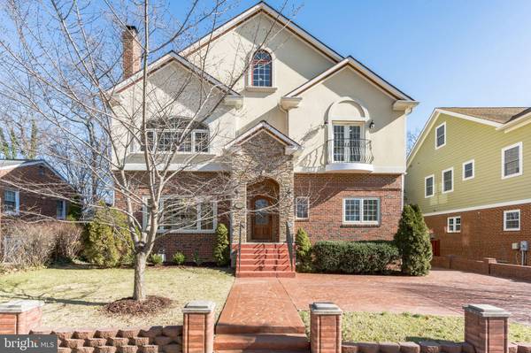 5508 N CARLIN SPRINGS RD, Arlington, VA 22203