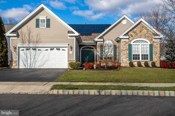 4 HARRINGTON DR, Columbus, NJ 08022