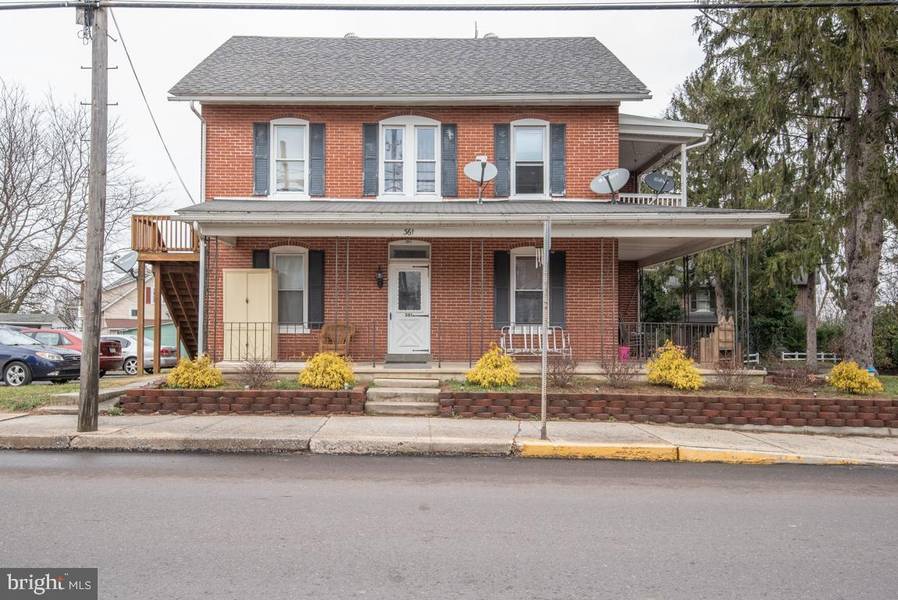 361 E MAIN ST, New Holland, PA 17557