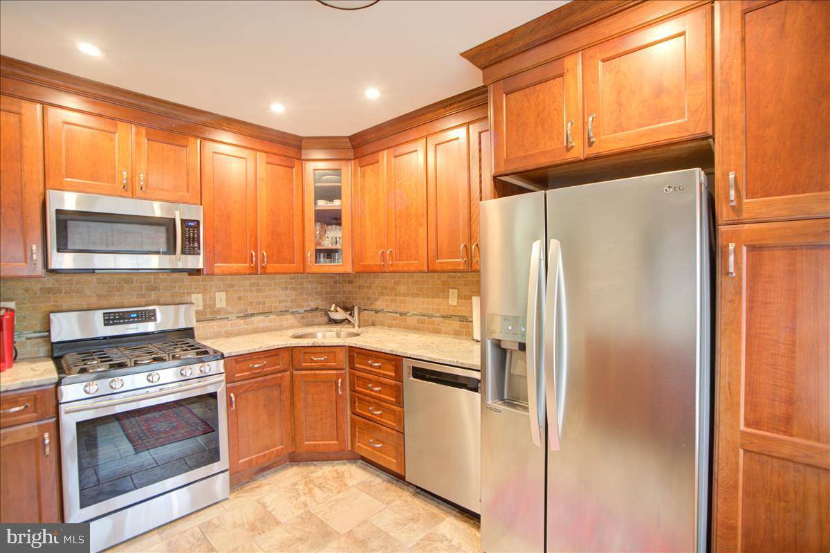 Brookhaven, PA 19015,137 BRADBURY RD