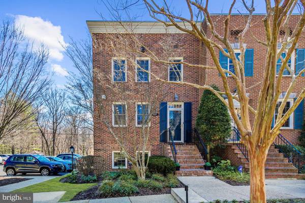 5227 CROWN ST #18, Bethesda, MD 20816