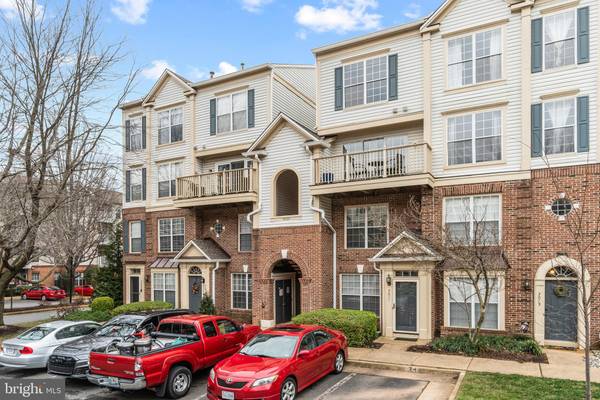 7009-B METROPOLITAN PL #301, Falls Church, VA 22043