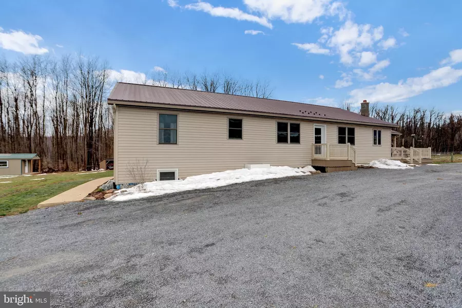 301 DOTTERERS RD., Mill Hall, PA 17751