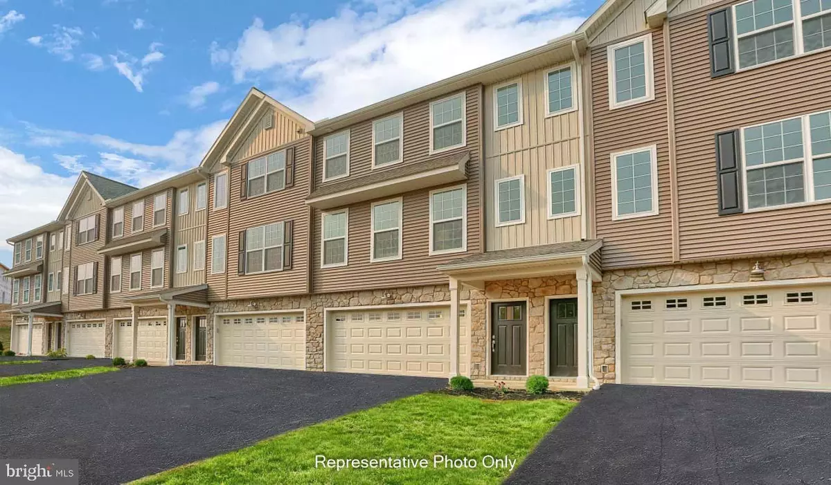 Mechanicsburg, PA 17055,579 BROOK SHIRE CT