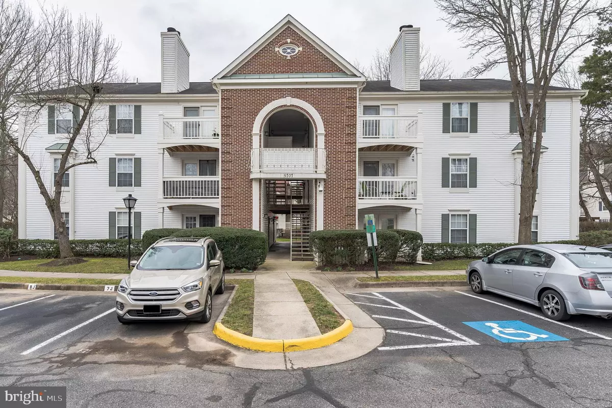 Alexandria, VA 22309,5707 OLDE MILL CT #111