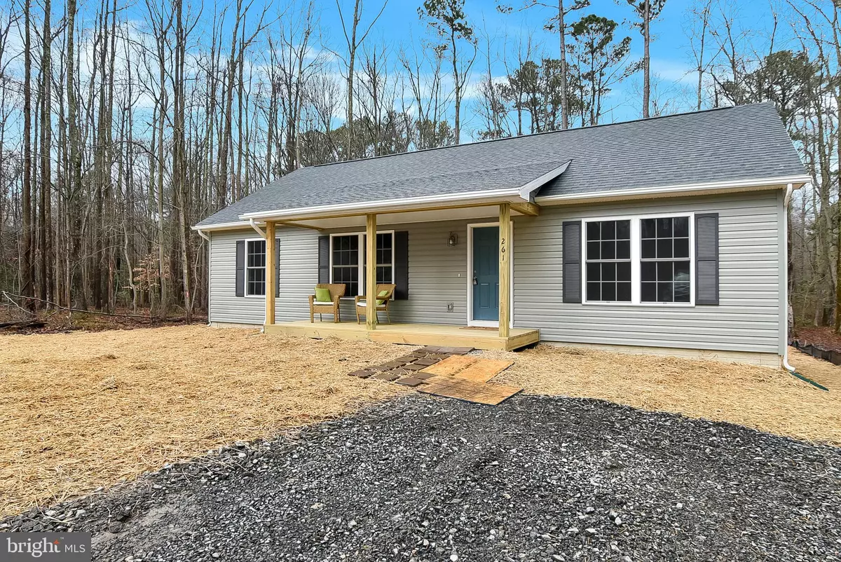 Colonial Beach, VA 22443,261 AZURE DR