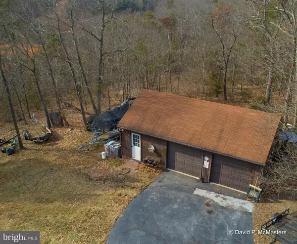 Hedgesville, WV 25427,782 VILLAGE DR