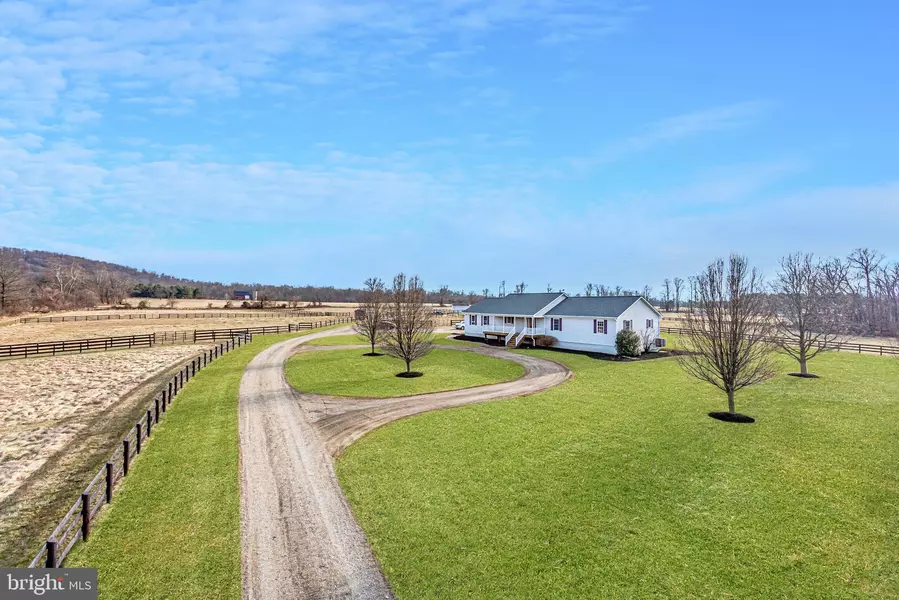 15677 SHORT HILL RD, Purcellville, VA 20132