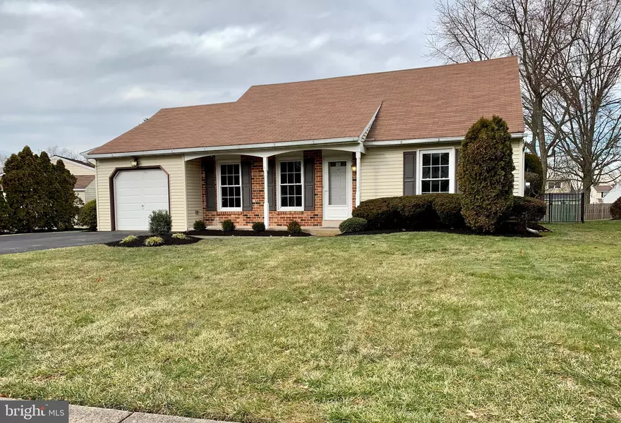 121 CIRCLE DR, Chalfont, PA 18914