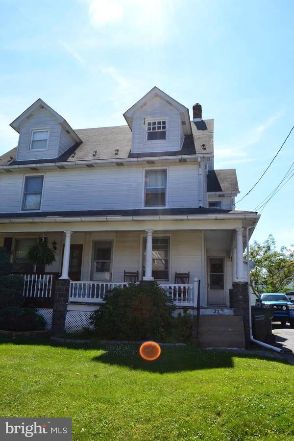 32 N MAIN ST, Richlandtown, PA 18955