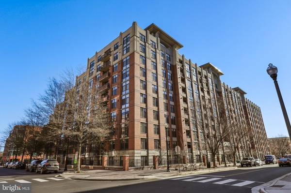 1021 N GARFIELD ST #530, Arlington, VA 22201