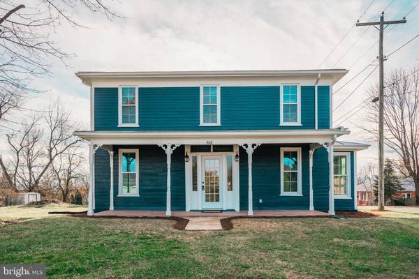 402 LURAY AVE, Luray, VA 22835